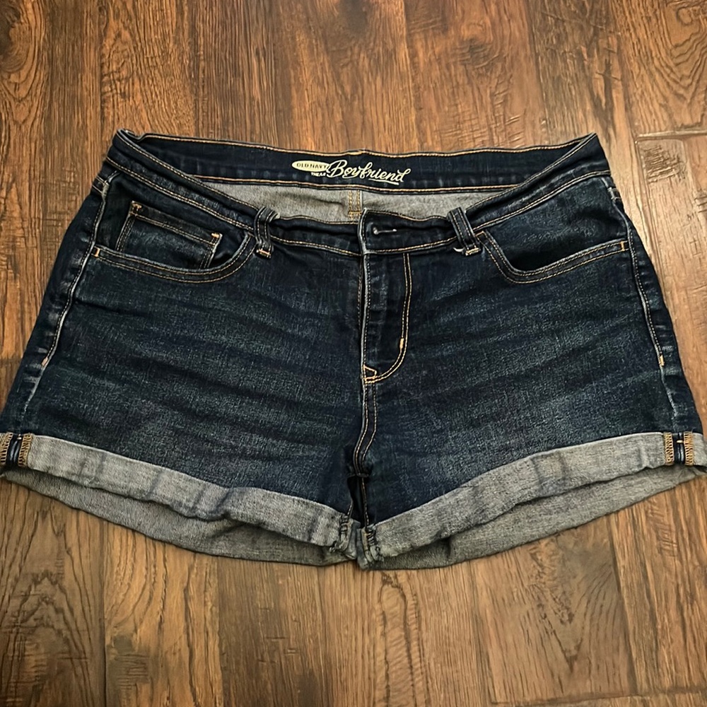 Very good condition old Navy shorts